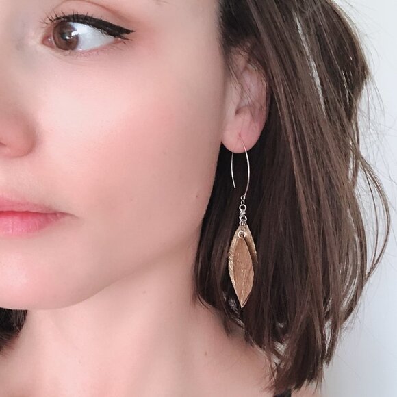 𝅺GOLD Leather Leaf Earrings - Picture 3 of 7